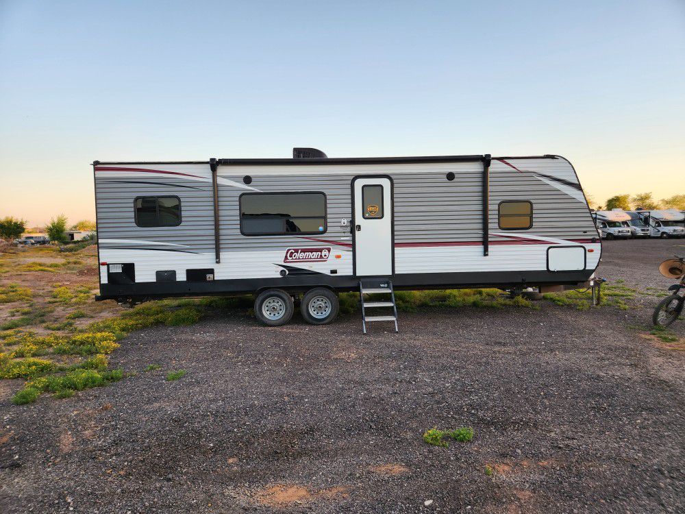 2019 Coleman 30ft spacious livable trailer w slide delivered!