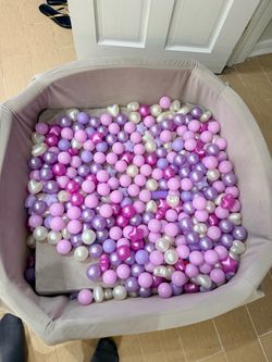 Large Soft Foam Ball Pit with 150+ Balls