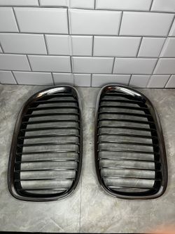 09-15 BMW F01 F02 750I 750LI FRONT LEFT & RIGHT BUMPER GRILLE OEM