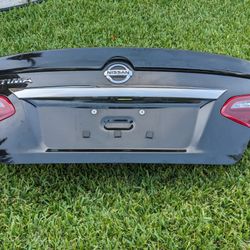 2016-2018 Nissan Altima SR Trunk Lid