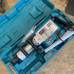 Makita New Demolition Hammer  Nuevo 