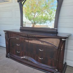 6 drawer dresser and mirror