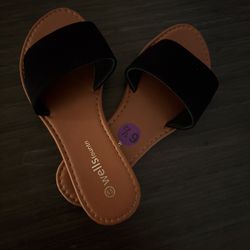 Black Sandals  Size 6 1/2