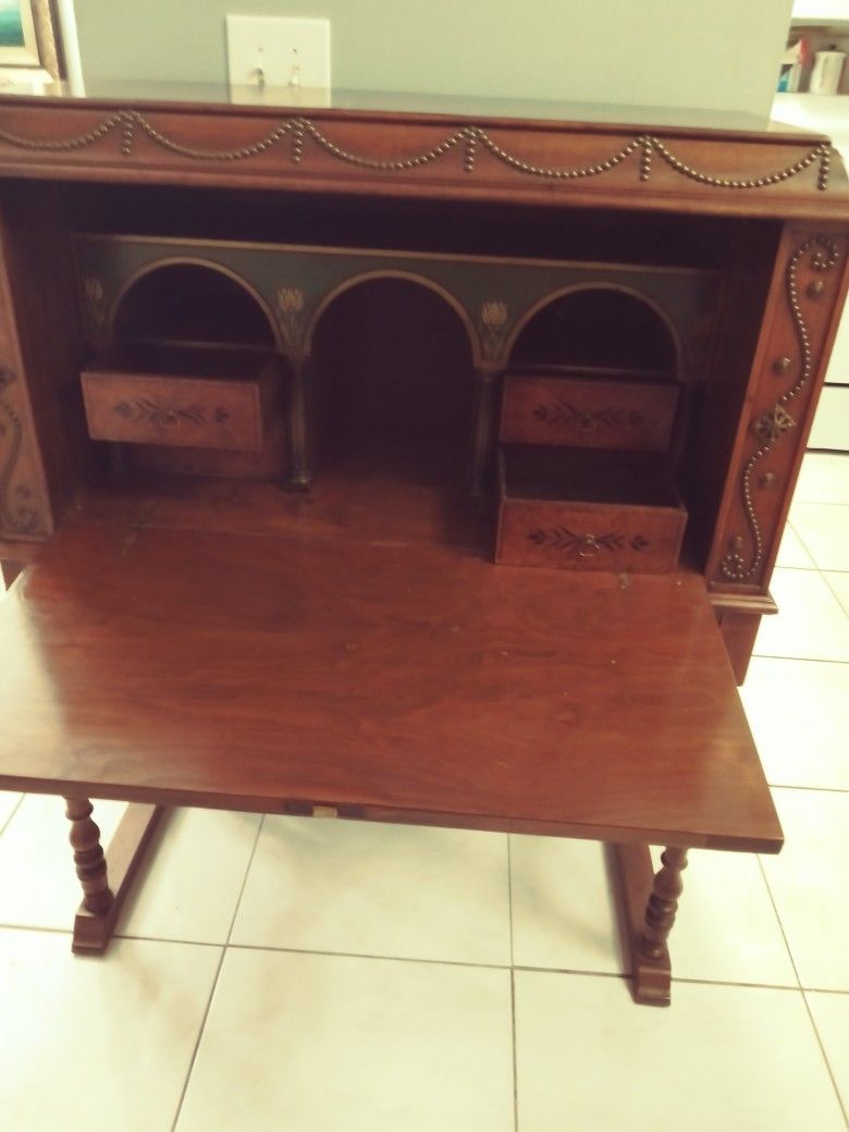 Hermoso Y Antiguo secret