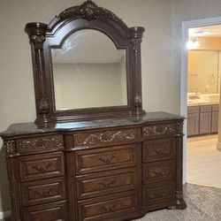 Dresser with matching mirror 