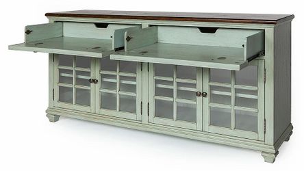 Accent Console Pike and Main
