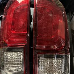 2018 Toyota Tacoma Tail Lights 