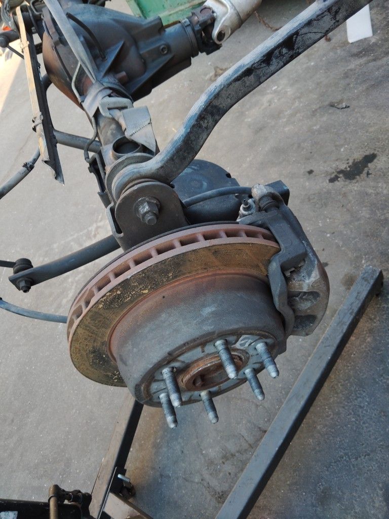 Chevy Rear End Differential Parts Tahoe Yukon for Sale in Los Angeles