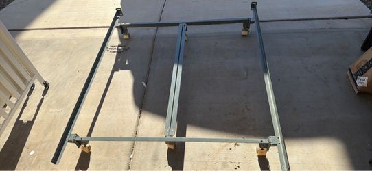 Queen bed frame with wheels