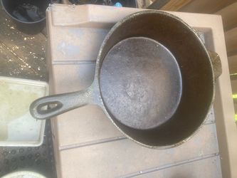 Stansport 10” cast iron skillet