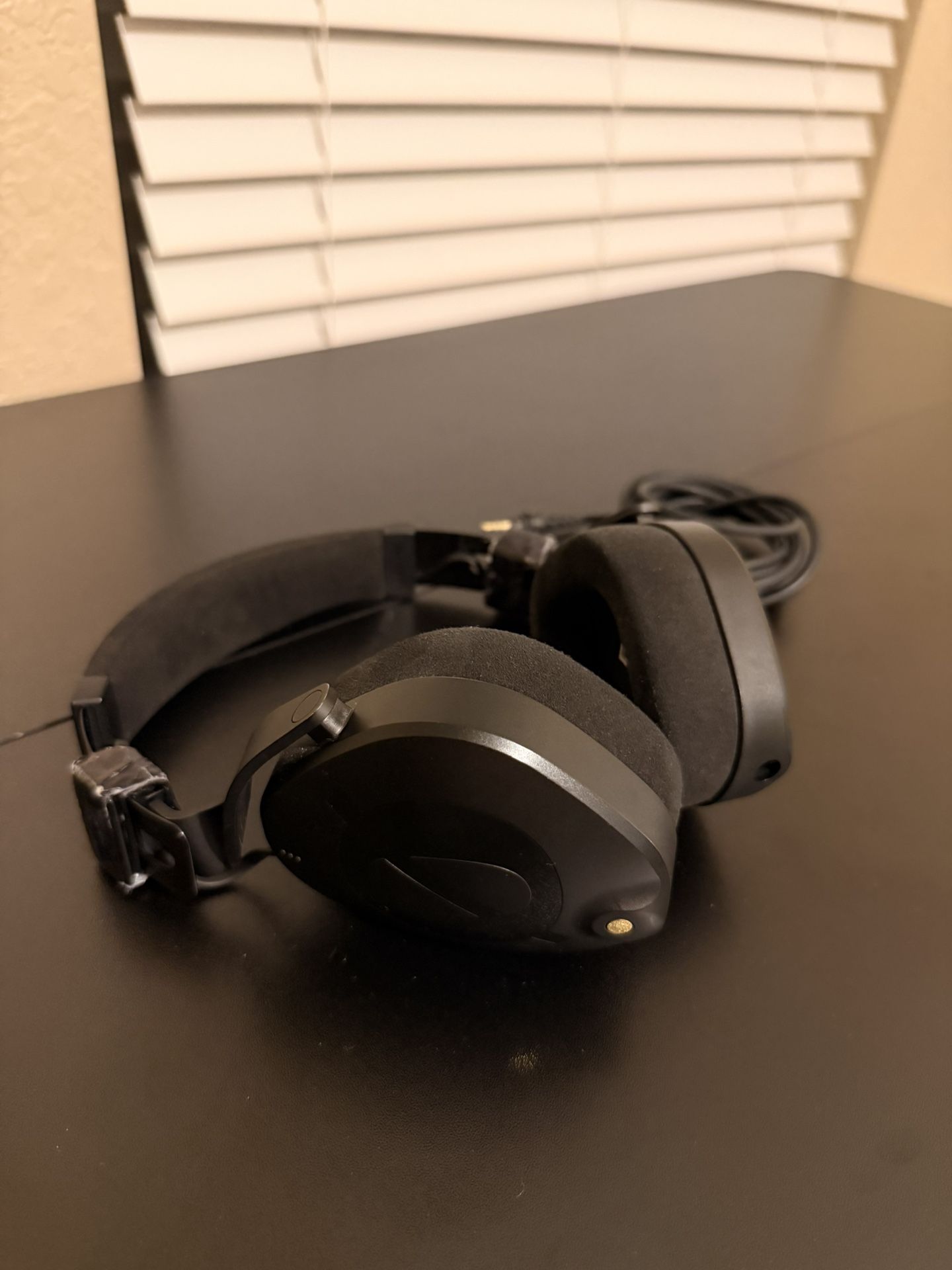 RØDE NTH-100 Studio Headphones
