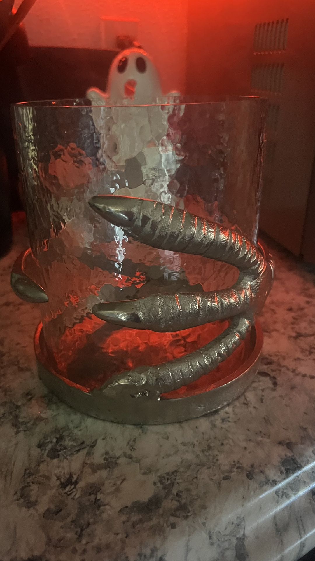 Claw Jar