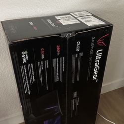 LG UltraGear 34GS95QE-B – 34” OLED Curved Gaming Monitor (Brand New, Sealed)