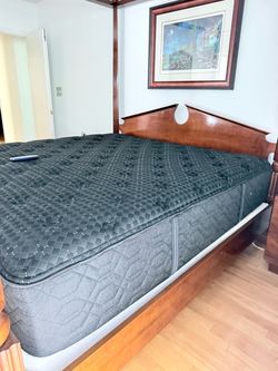 King Dark Gray Mattress