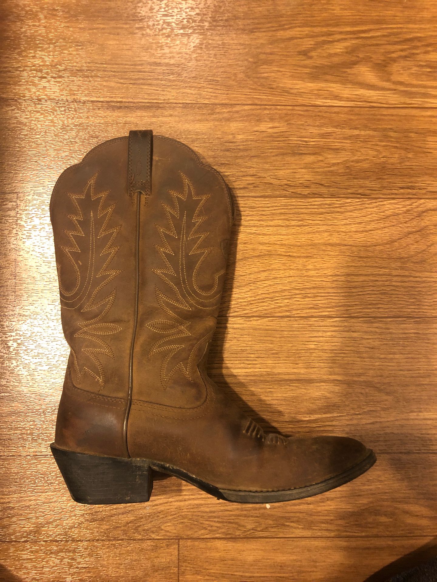 Women’s Ariat boots