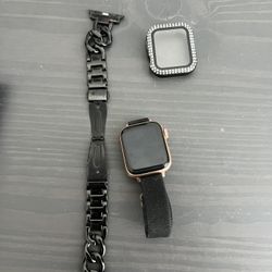 Apple Watch SE (1st Gen, 40mm, GPS) – Rose Gold Aluminum + Extra Bands & Case