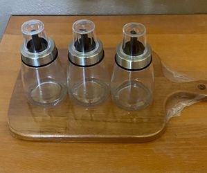 GLASS DISPENSERS WITH CUTTING BOARD