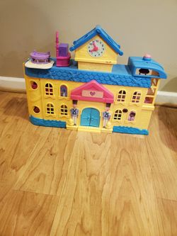 Doc McStuffins Toy Hospital Playset