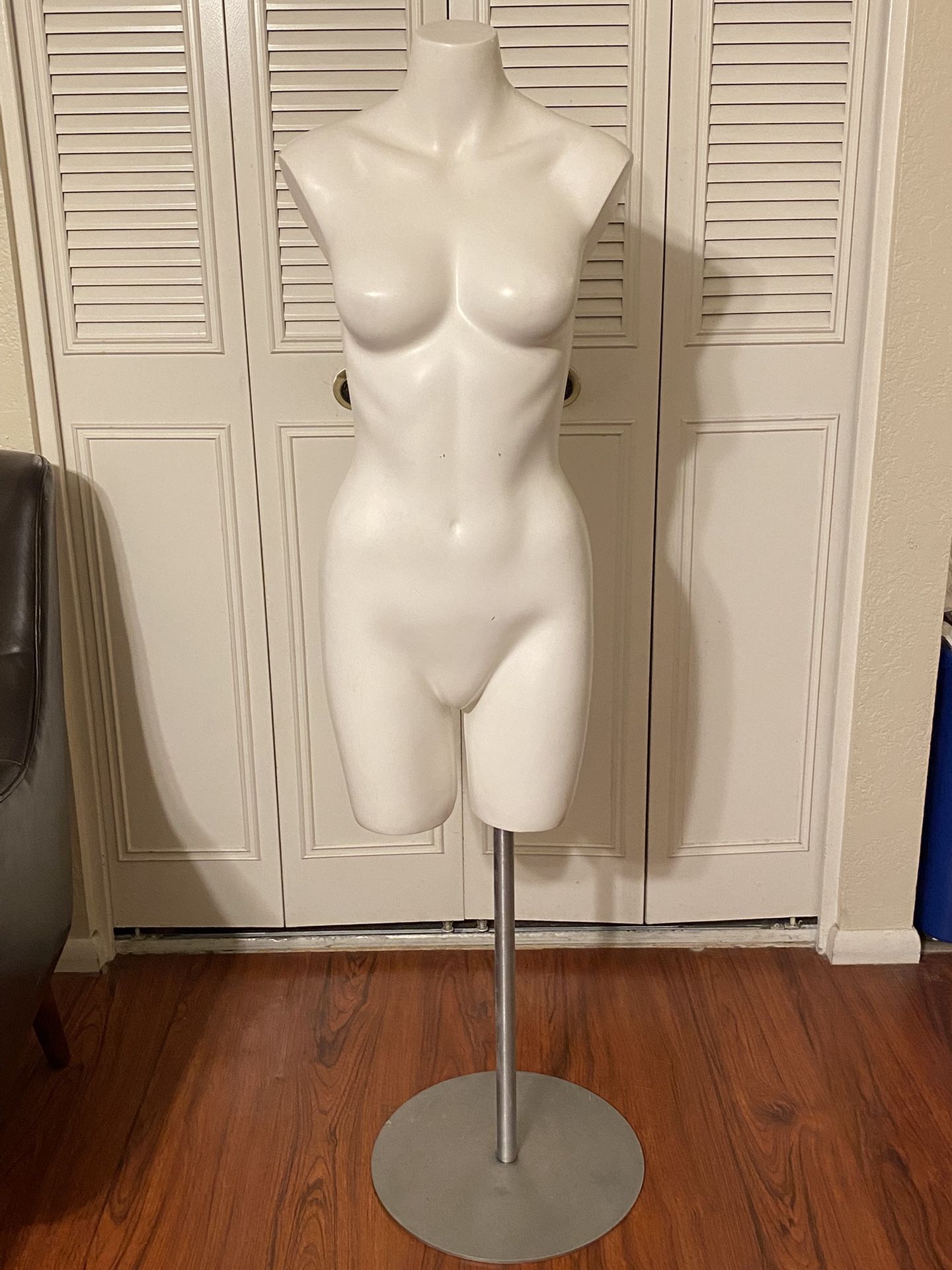 Female Mannequin Torso With Stand