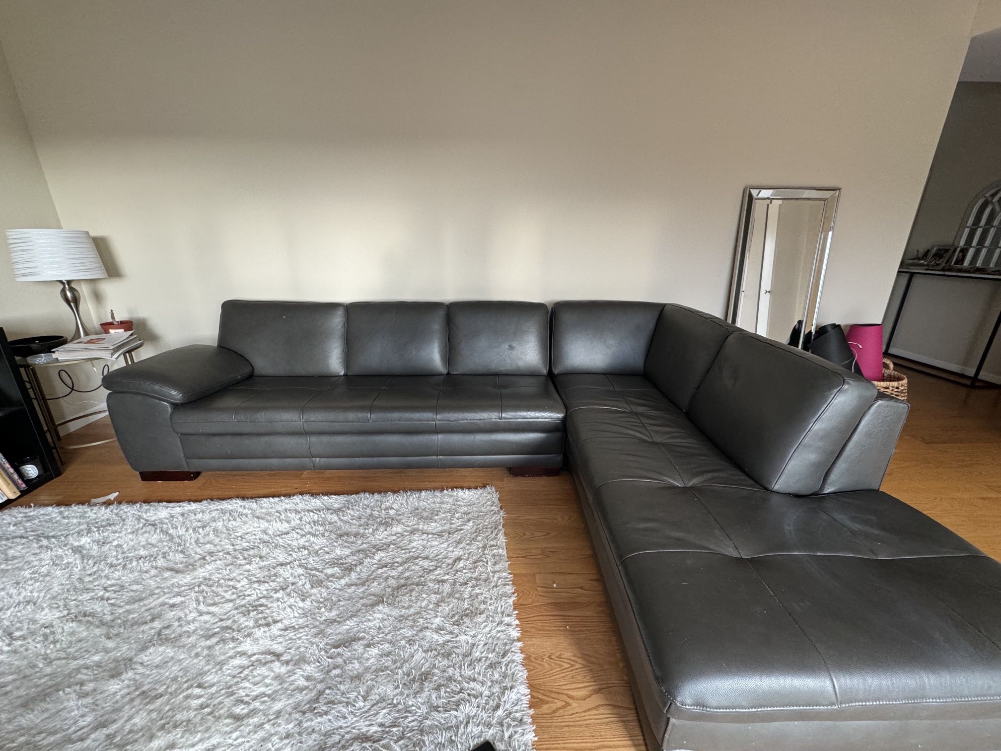 Leather  Sectional Excellent Condition