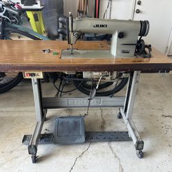 Juki Industrial Sowing Machine 