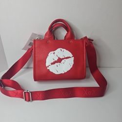 Betsy Johnson Red Lips Shoulder Purse NWT $88