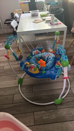 Baby jumper bouncer