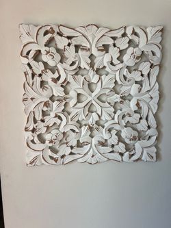 Whit wood wall art