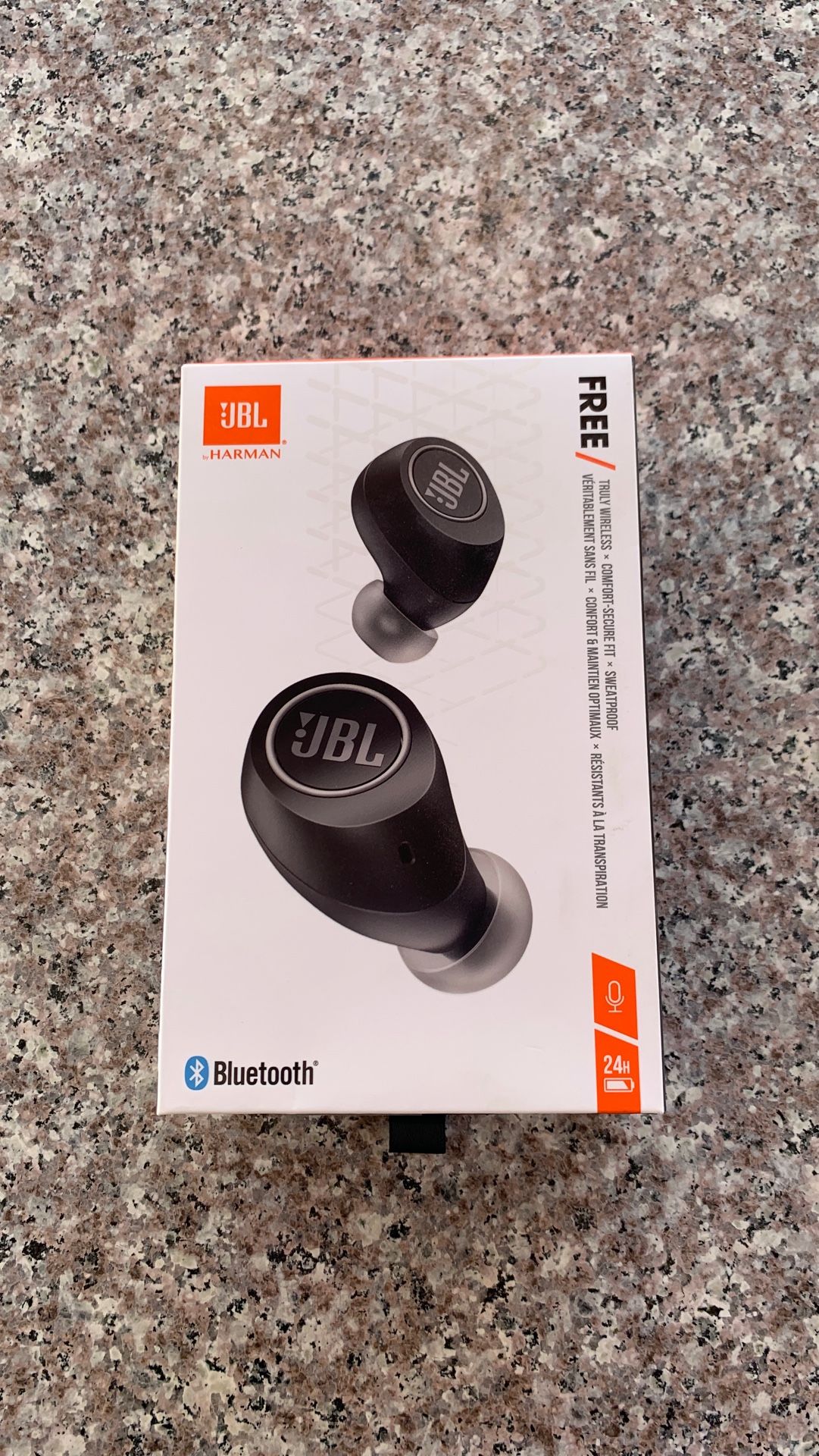 JBL Free X Truly Wireless in-Ear Headphones with Built-in Remote and Microphone (Black)