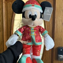 2025 Lunar new year Mickey 