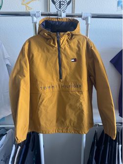 Tommy Hilfiger pull over hoodie size medium