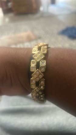 Gold and masonite wrist chain