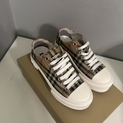 Burberry Shoes