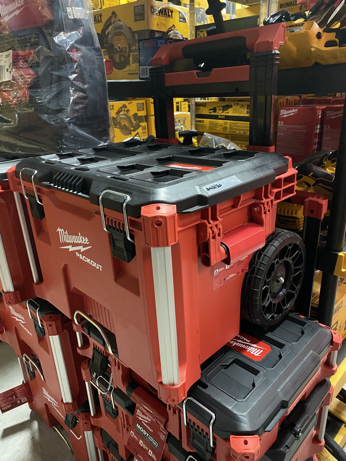 Milwaukee Packout Rolling Box