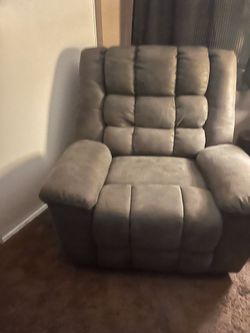 Recliner Couch/Chair