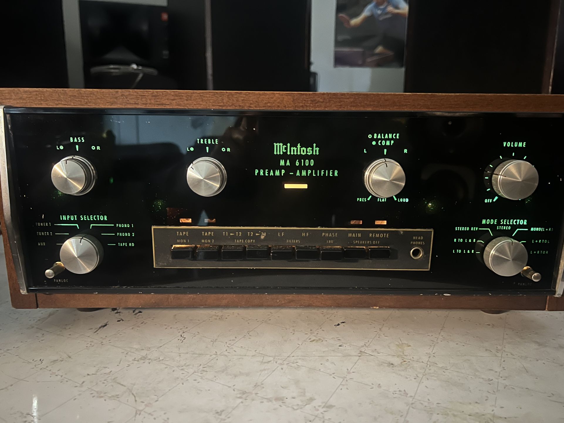 McIntosh MA-6100 With Wood Case