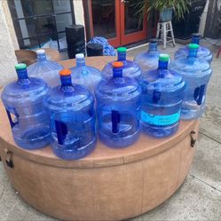 8 Clean 5 Gallon Water Jugs Nice