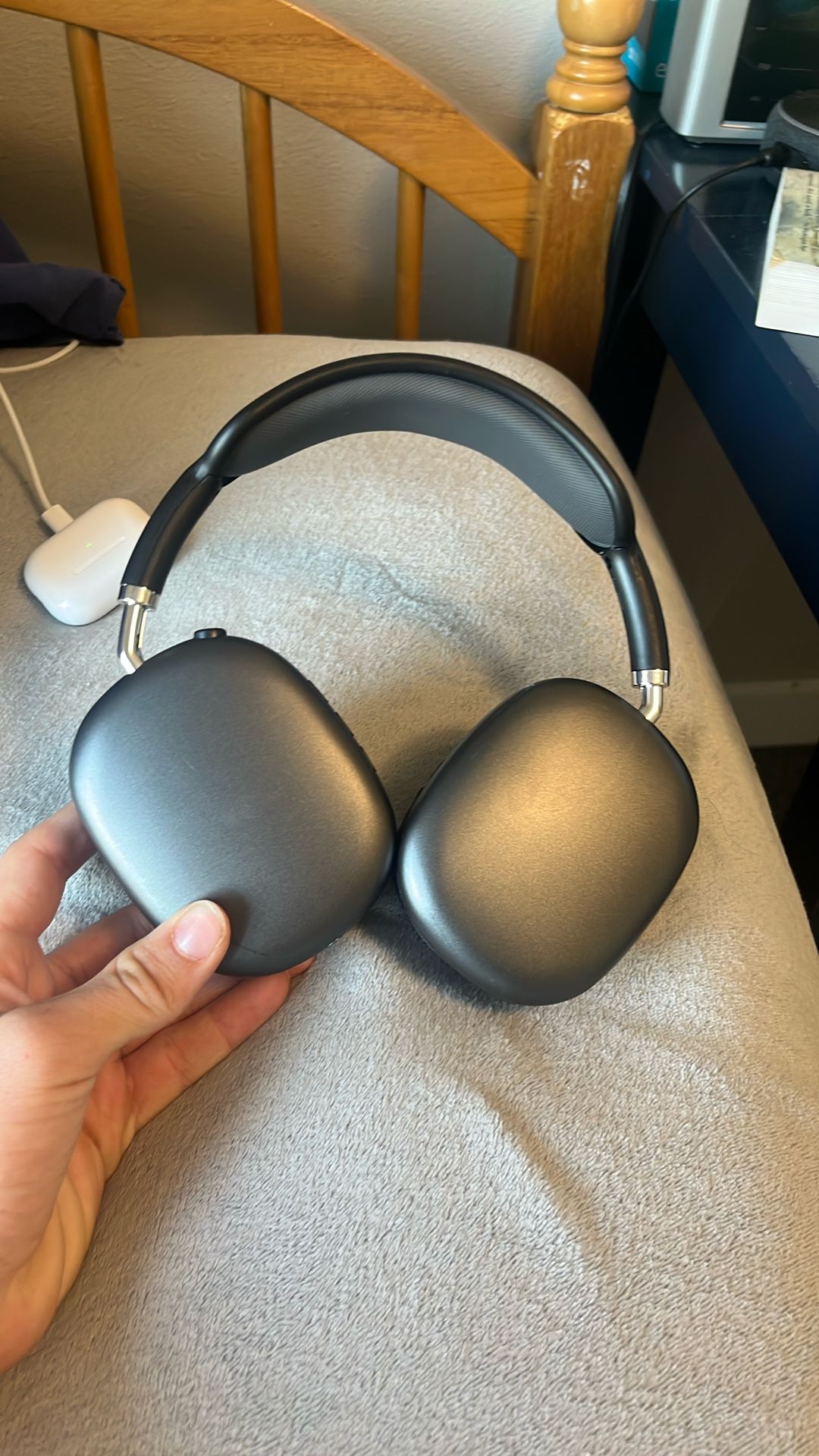 Bluetooth headphones