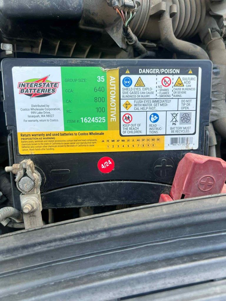 And Good Condition Interstate Car Battery 100% Chargeo