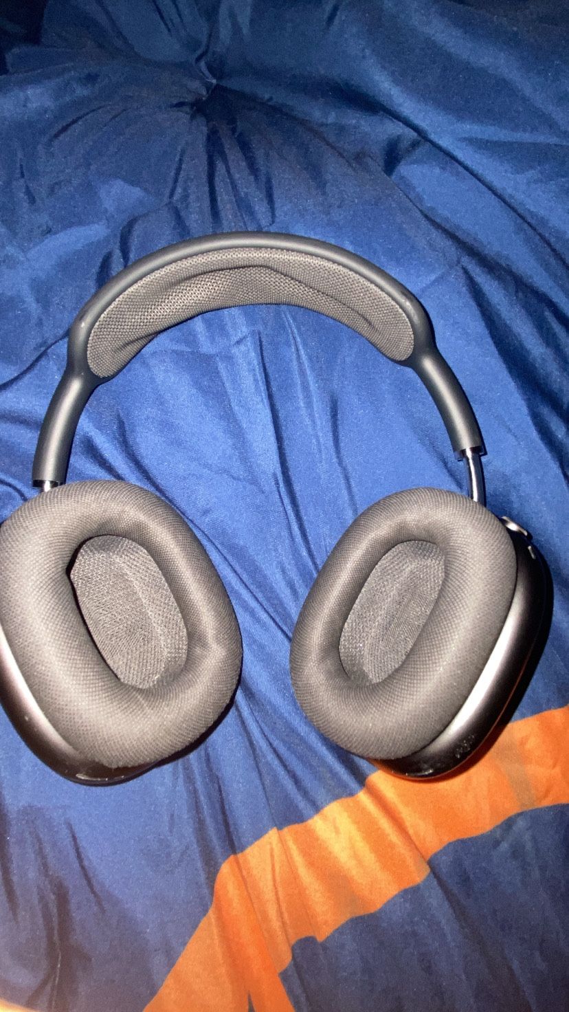 Airpod Maxes