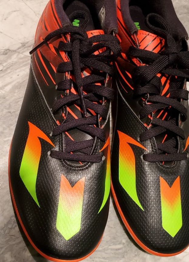 SIZE 10 Messi 15.3 Indoor Soccer Shoes