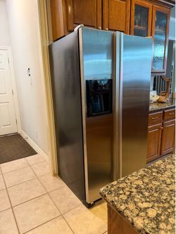 Jenn-Air  Side by Side Refrigerator Stainless Steel