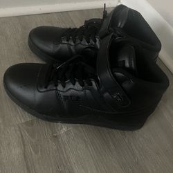 Fila black, size is 8