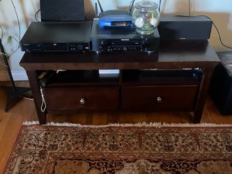 GORGEOUS DECORATIVE TABLE