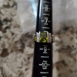 Ladies Costume Jewelry Ring