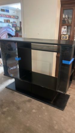 Entertainment center