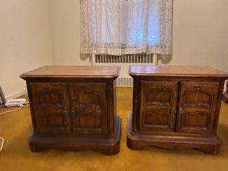 Pair of Wood Nightstands with Cabinet Doors