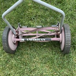 AMERICAN PUSH LAWN MOWER 
