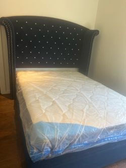 Queen size bed
