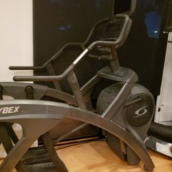 Cybex 750a ARC TRAINER
